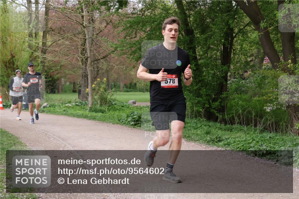 19.04.2026 - Hammer Lauf Lena Gebhardt http://msf.ph/oto/9564602 19.04.2026 10:28:35 Laufen 1122, 781, 578 meine-sportfotos.de