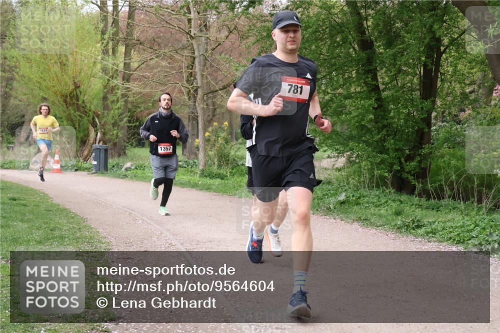19.04.2026 - Hammer Lauf Lena Gebhardt http://msf.ph/oto/9564604 19.04.2026 10:28:38 Laufen 1614, 1357, 16, 781 meine-sportfotos.de