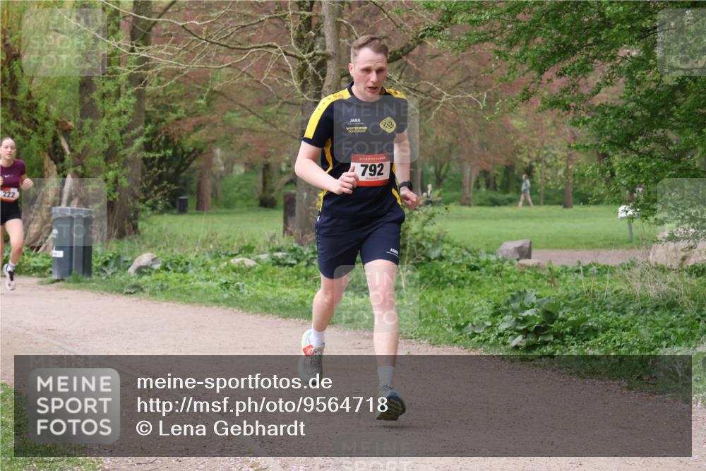19.04.2026 - Hammer Lauf Lena Gebhardt http://msf.ph/oto/9564718 19.04.2026 10:33:19 Laufen 222, 16, 792 meine-sportfotos.de
