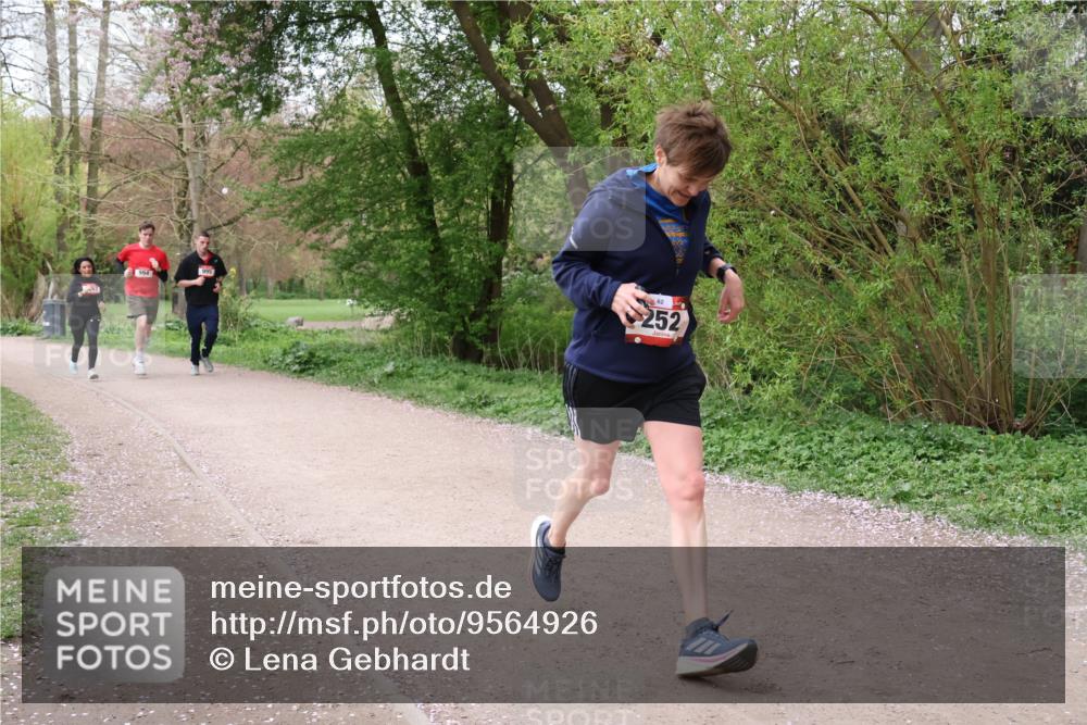19.04.2026 - Hammer Lauf Lena Gebhardt http://msf.ph/oto/9564926 19.04.2026 10:39:49 Laufen 994, 252 meine-sportfotos.de
