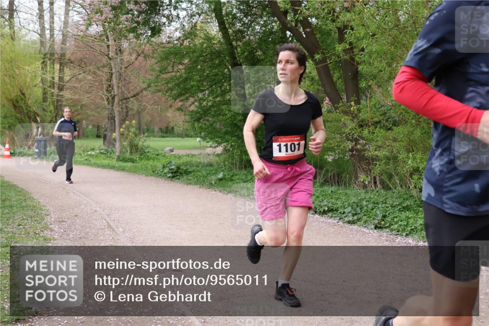 19.04.2026 - Hammer Lauf Lena Gebhardt http://msf.ph/oto/9565011 19.04.2026 10:41:46 Laufen 16, 1101 meine-sportfotos.de