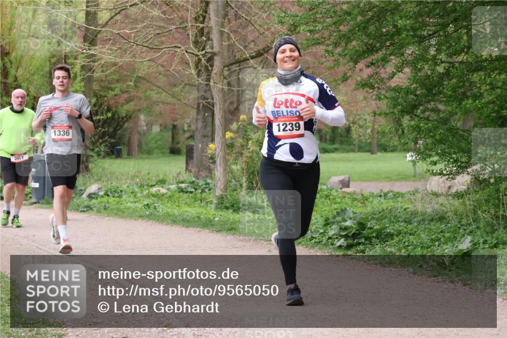 19.04.2026 - Hammer Lauf Lena Gebhardt http://msf.ph/oto/9565050 19.04.2026 10:42:11 Laufen 207, 1336, 1239, 27 meine-sportfotos.de