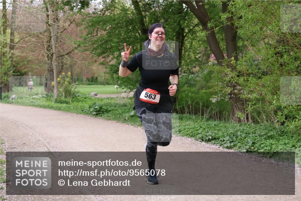 19.04.2026 - Hammer Lauf Lena Gebhardt http://msf.ph/oto/9565078 19.04.2026 10:42:37 Laufen 563 meine-sportfotos.de