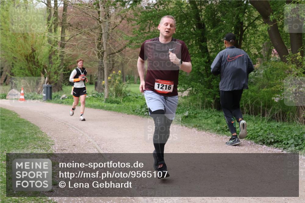 19.04.2026 - Hammer Lauf Lena Gebhardt http://msf.ph/oto/9565107 19.04.2026 10:43:07 Laufen 90, 16, 1216 meine-sportfotos.de