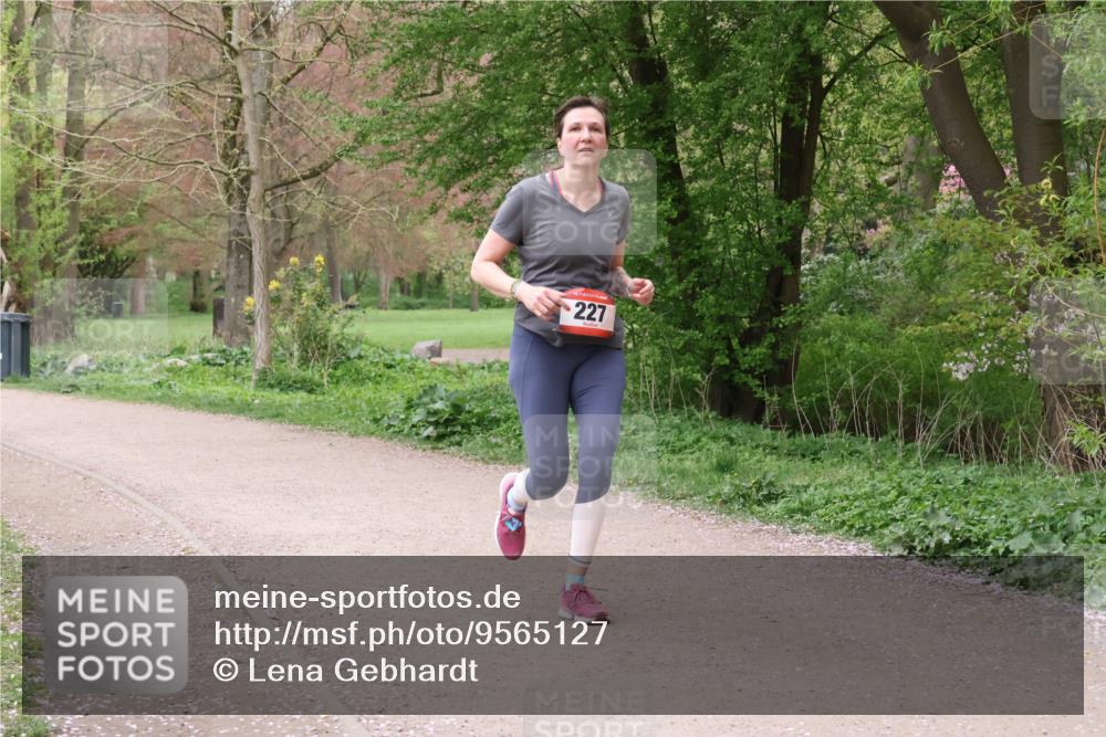 19.04.2026 - Hammer Lauf Lena Gebhardt http://msf.ph/oto/9565127 19.04.2026 10:43:27 Laufen 227 meine-sportfotos.de
