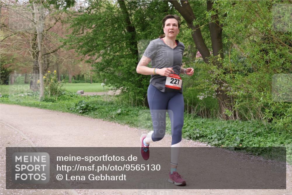 19.04.2026 - Hammer Lauf Lena Gebhardt http://msf.ph/oto/9565130 19.04.2026 10:43:28 Laufen 227 meine-sportfotos.de