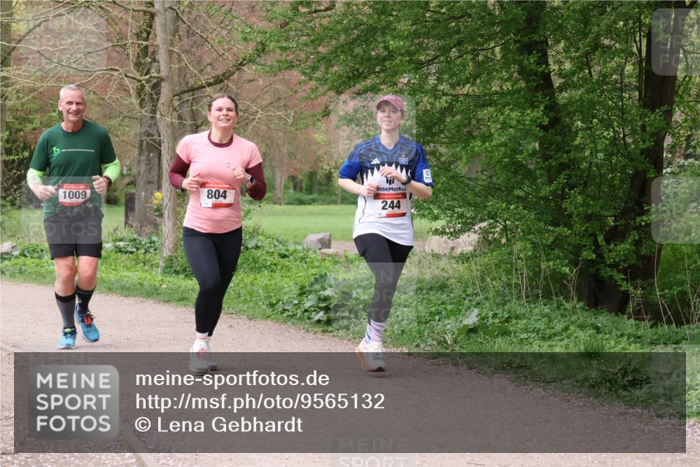 19.04.2026 - Hammer Lauf Lena Gebhardt http://msf.ph/oto/9565132 19.04.2026 10:43:47 Laufen 1009, 804, 244 meine-sportfotos.de