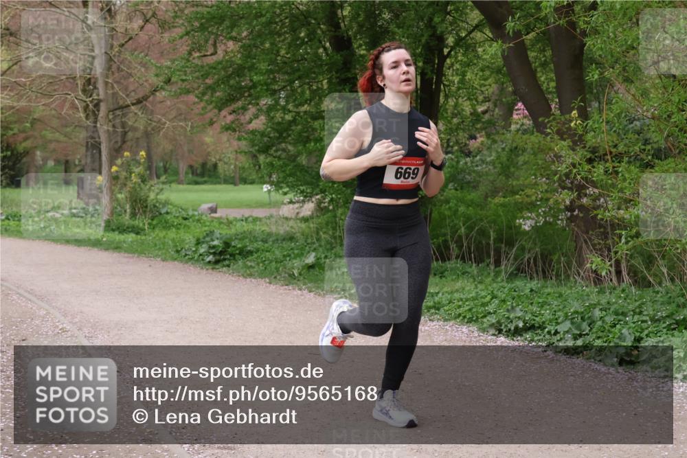 19.04.2026 - Hammer Lauf Lena Gebhardt http://msf.ph/oto/9565168 19.04.2026 10:44:27 Laufen 669 meine-sportfotos.de