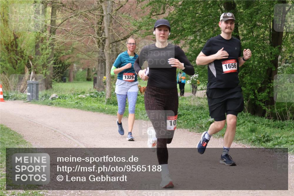 19.04.2026 - Hammer Lauf Lena Gebhardt http://msf.ph/oto/9565188 19.04.2026 10:45:07 Laufen 1329, 16, 10, 42, 1656 meine-sportfotos.de