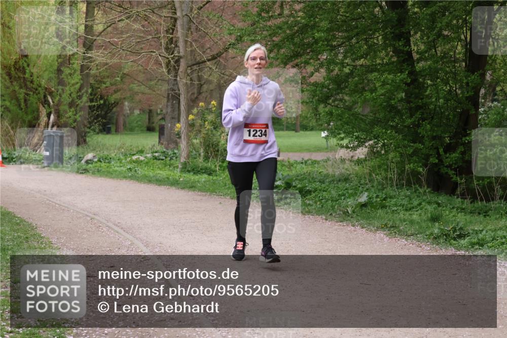 19.04.2026 - Hammer Lauf Lena Gebhardt http://msf.ph/oto/9565205 19.04.2026 10:45:53 Laufen 16, 1234 meine-sportfotos.de