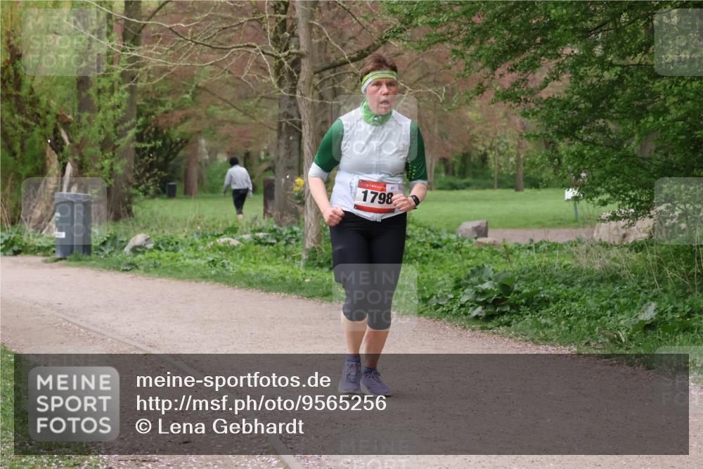 19.04.2026 - Hammer Lauf Lena Gebhardt http://msf.ph/oto/9565256 19.04.2026 10:47:19 Laufen 16, 87, 1798 meine-sportfotos.de