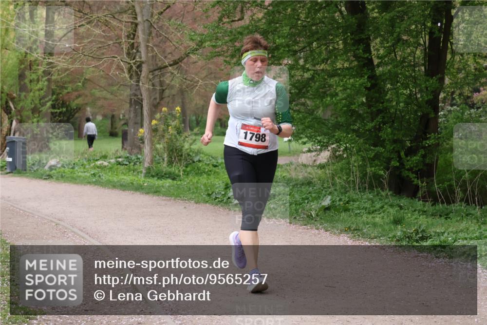 19.04.2026 - Hammer Lauf Lena Gebhardt http://msf.ph/oto/9565257 19.04.2026 10:47:20 Laufen 16, 1798 meine-sportfotos.de