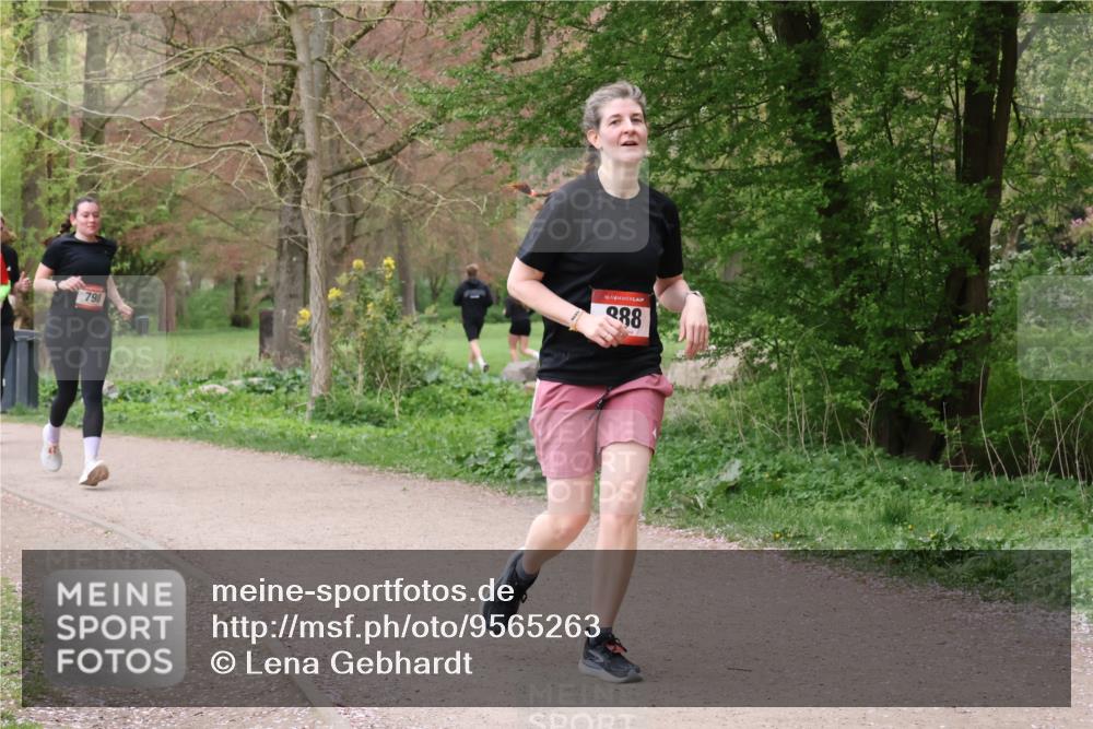 19.04.2026 - Hammer Lauf Lena Gebhardt http://msf.ph/oto/9565263 19.04.2026 10:47:27 Laufen 798, 16, 988 meine-sportfotos.de