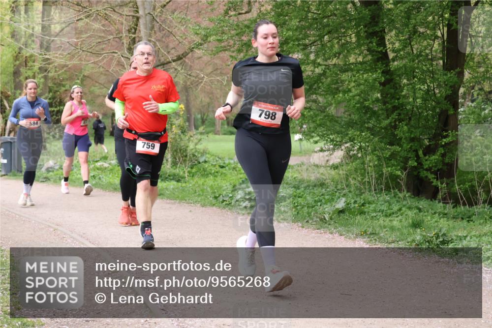 19.04.2026 - Hammer Lauf Lena Gebhardt http://msf.ph/oto/9565268 19.04.2026 10:47:30 Laufen 584, 759, 16, 798 meine-sportfotos.de