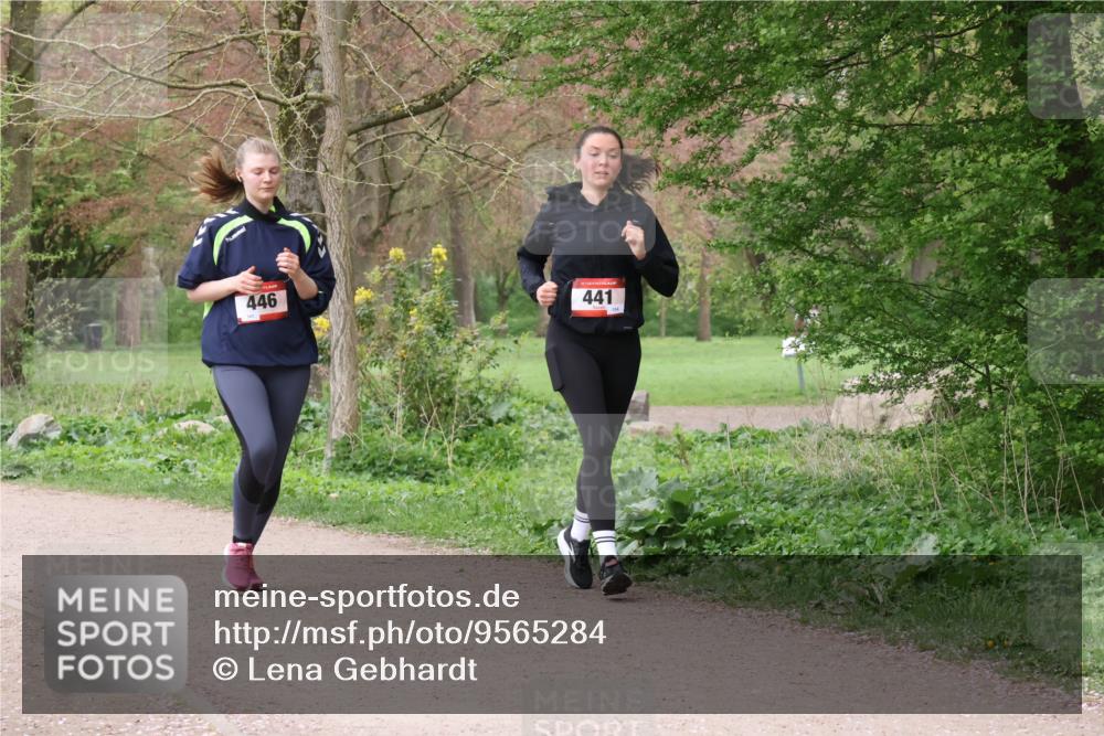 19.04.2026 - Hammer Lauf Lena Gebhardt http://msf.ph/oto/9565284 19.04.2026 10:47:56 Laufen 446, 441 meine-sportfotos.de