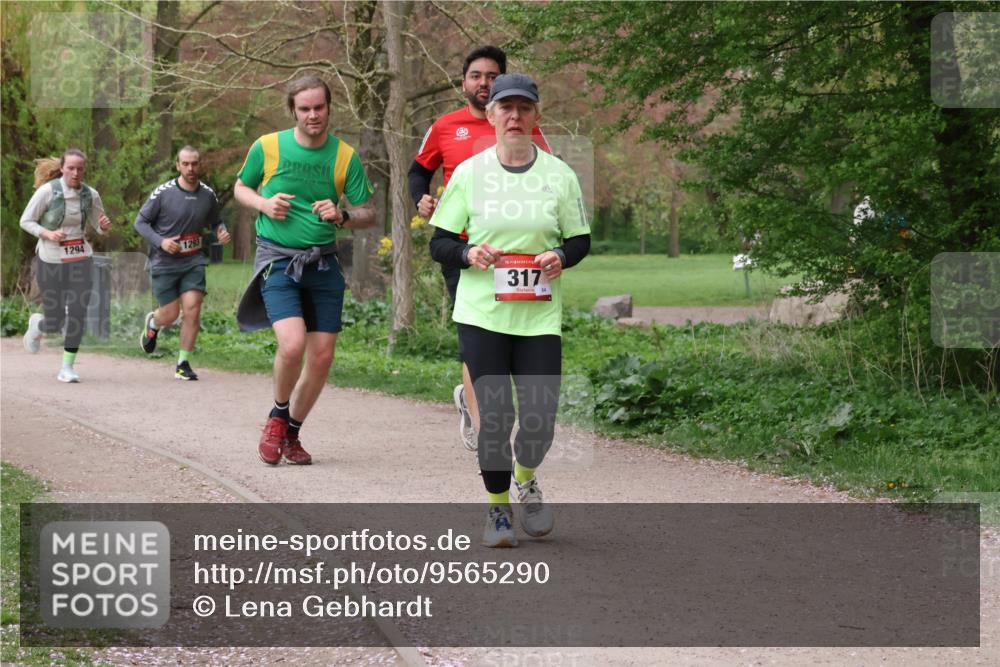 19.04.2026 - Hammer Lauf Lena Gebhardt http://msf.ph/oto/9565290 19.04.2026 10:48:07 Laufen 1294, 1293, 16, 317, 64 meine-sportfotos.de