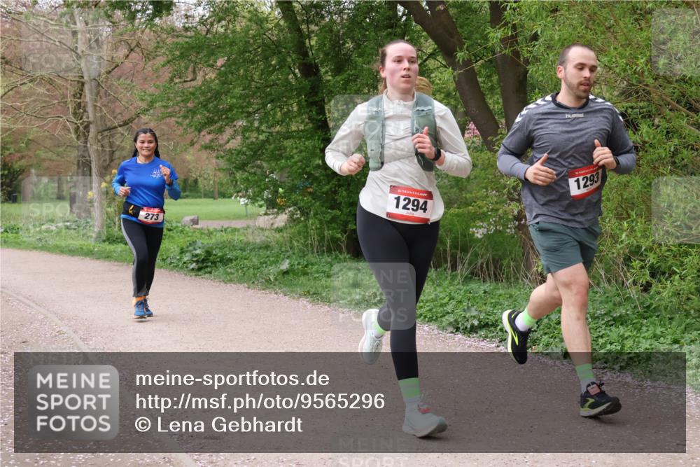 19.04.2026 - Hammer Lauf Lena Gebhardt http://msf.ph/oto/9565296 19.04.2026 10:48:13 Laufen 273, 16, 1294, 16, 1293 meine-sportfotos.de