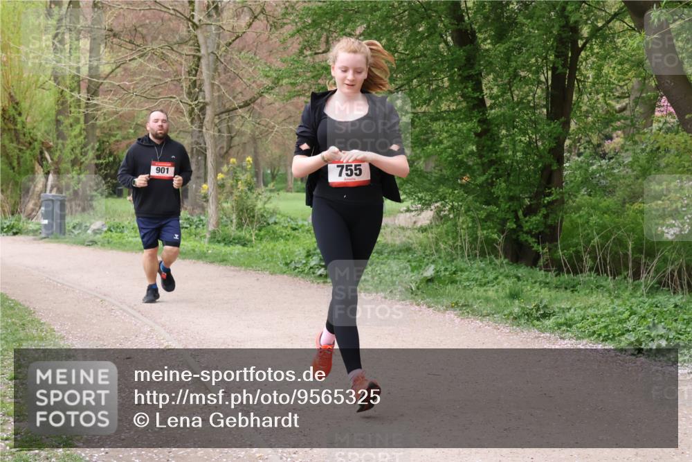 19.04.2026 - Hammer Lauf Lena Gebhardt http://msf.ph/oto/9565325 19.04.2026 10:49:10 Laufen 901, 755 meine-sportfotos.de