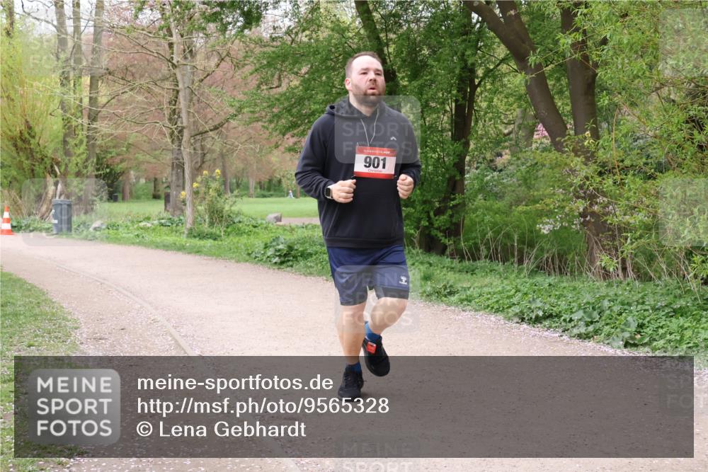 19.04.2026 - Hammer Lauf Lena Gebhardt http://msf.ph/oto/9565328 19.04.2026 10:49:13 Laufen 16, 901 meine-sportfotos.de