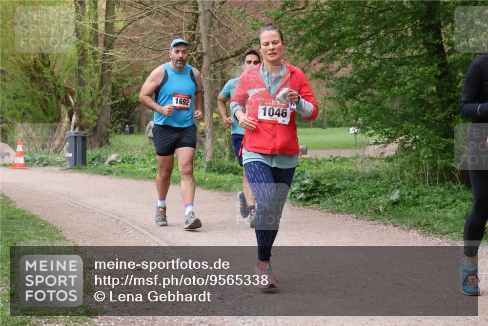 19.04.2026 - Hammer Lauf Lena Gebhardt http://msf.ph/oto/9565338 19.04.2026 10:49:26 Laufen 1692, 16, 1046, 90 meine-sportfotos.de