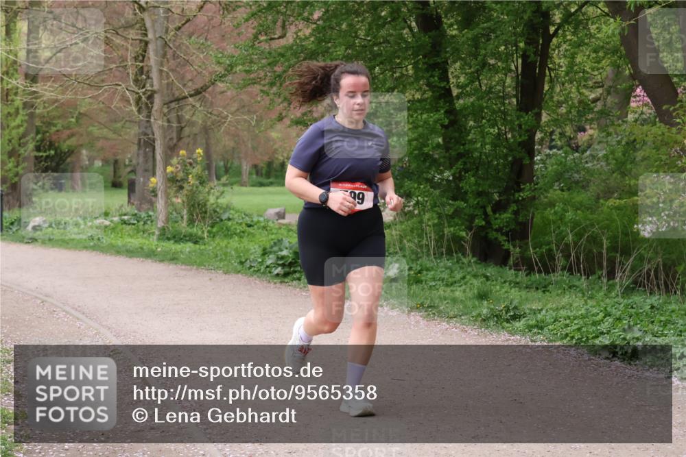 19.04.2026 - Hammer Lauf Lena Gebhardt http://msf.ph/oto/9565358 19.04.2026 10:49:58 Laufen 16, 99 meine-sportfotos.de