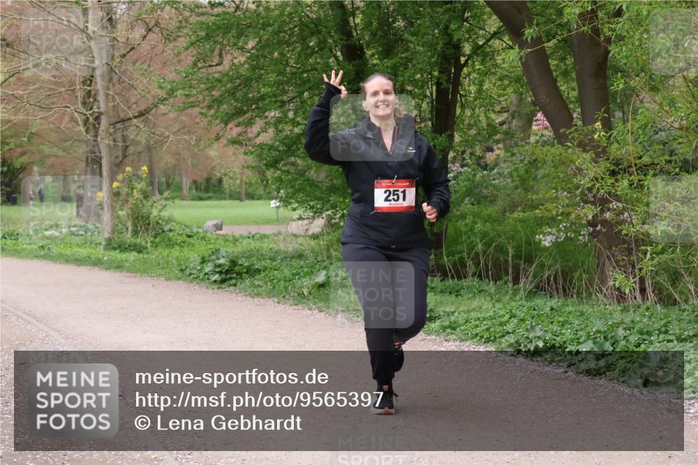 19.04.2026 - Hammer Lauf Lena Gebhardt http://msf.ph/oto/9565397 19.04.2026 10:51:06 Laufen 16, 251 meine-sportfotos.de