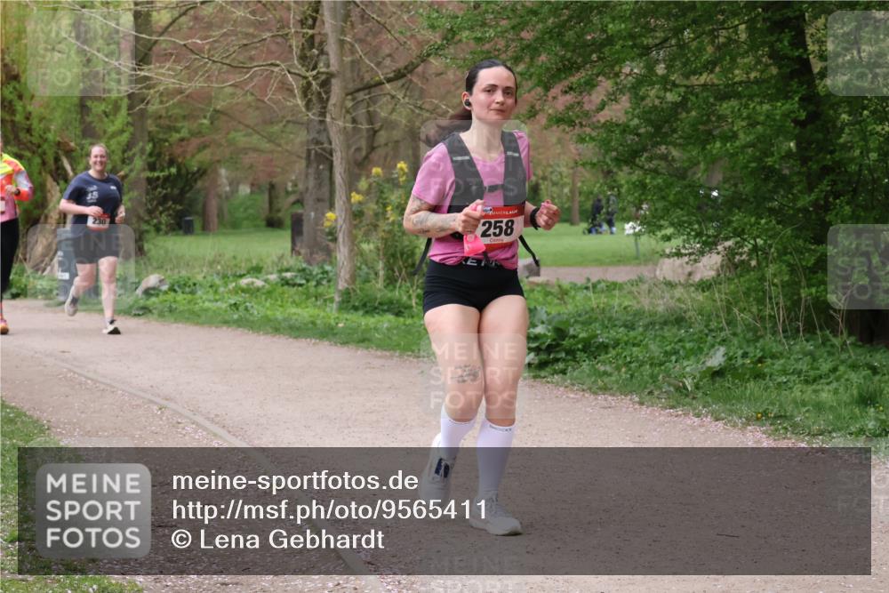19.04.2026 - Hammer Lauf Lena Gebhardt http://msf.ph/oto/9565411 19.04.2026 10:51:41 Laufen 230, 258, 14 meine-sportfotos.de