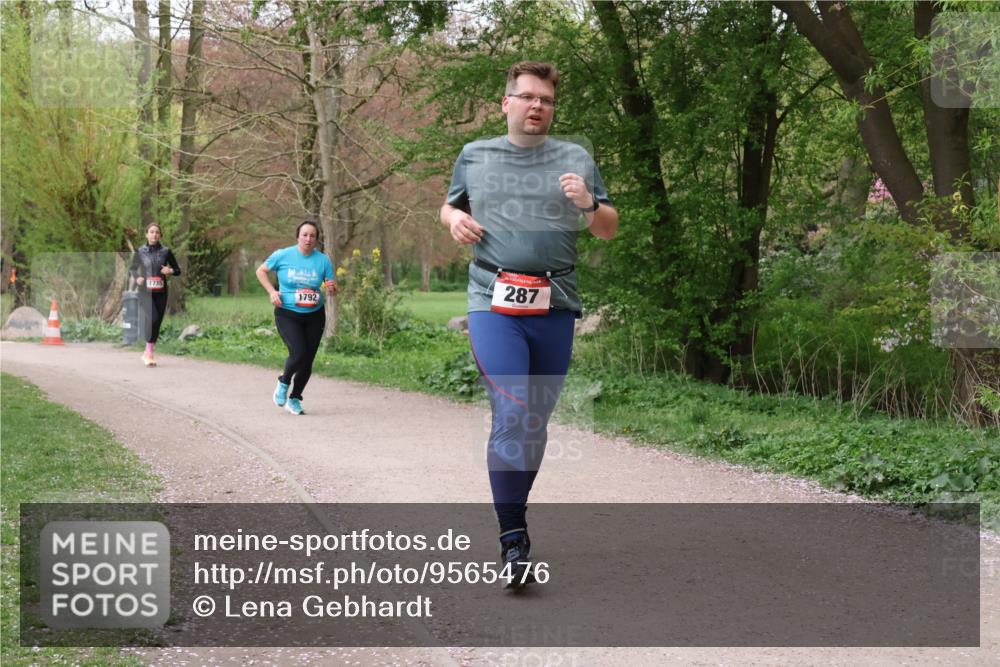 19.04.2026 - Hammer Lauf Lena Gebhardt http://msf.ph/oto/9565476 19.04.2026 10:53:39 Laufen 1735, 1792, 287 meine-sportfotos.de