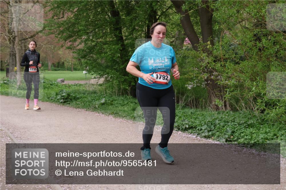 19.04.2026 - Hammer Lauf Lena Gebhardt http://msf.ph/oto/9565481 19.04.2026 10:53:42 Laufen 1735, 1792 meine-sportfotos.de