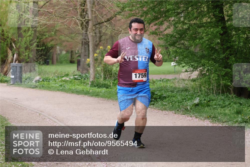 19.04.2026 - Hammer Lauf Lena Gebhardt http://msf.ph/oto/9565494 19.04.2026 10:54:01 Laufen 16, 1759 meine-sportfotos.de
