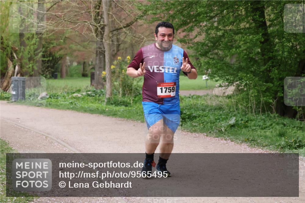19.04.2026 - Hammer Lauf Lena Gebhardt http://msf.ph/oto/9565495 19.04.2026 10:54:01 Laufen 16, 1759 meine-sportfotos.de