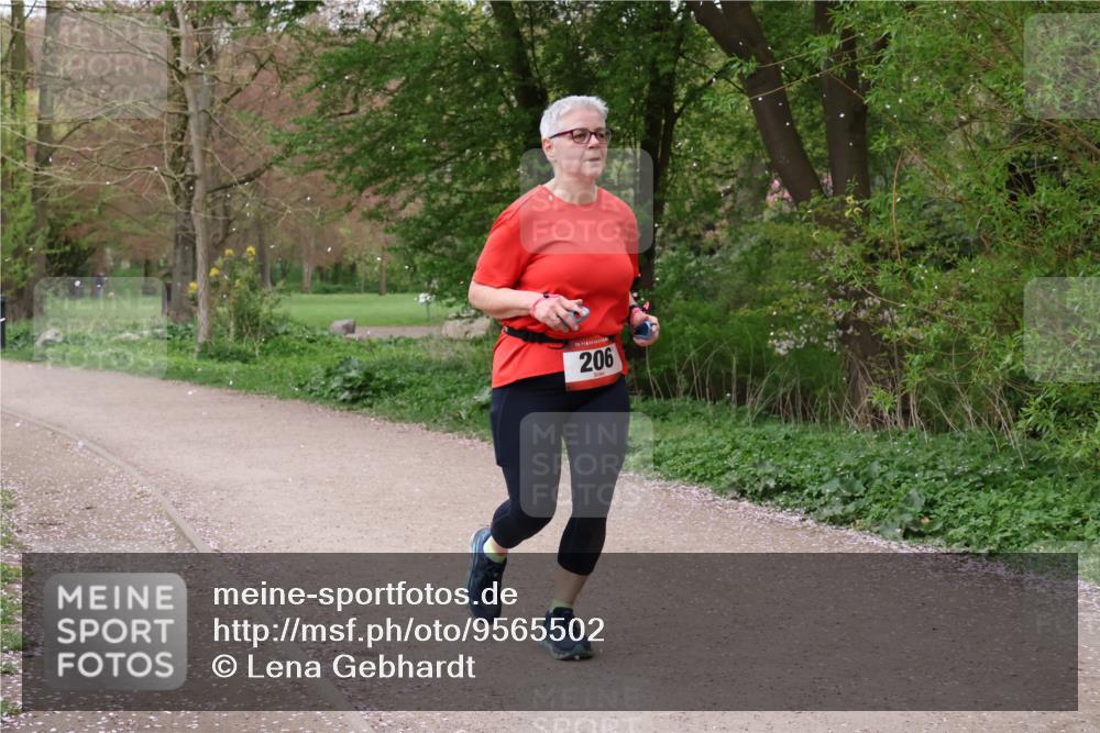 19.04.2026 - Hammer Lauf Lena Gebhardt http://msf.ph/oto/9565502 19.04.2026 10:54:32 Laufen 16, 206 meine-sportfotos.de