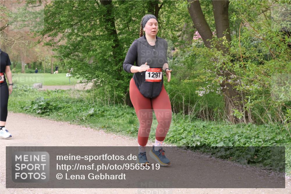 19.04.2026 - Hammer Lauf Lena Gebhardt http://msf.ph/oto/9565519 19.04.2026 10:55:10 Laufen 16, 1297 meine-sportfotos.de