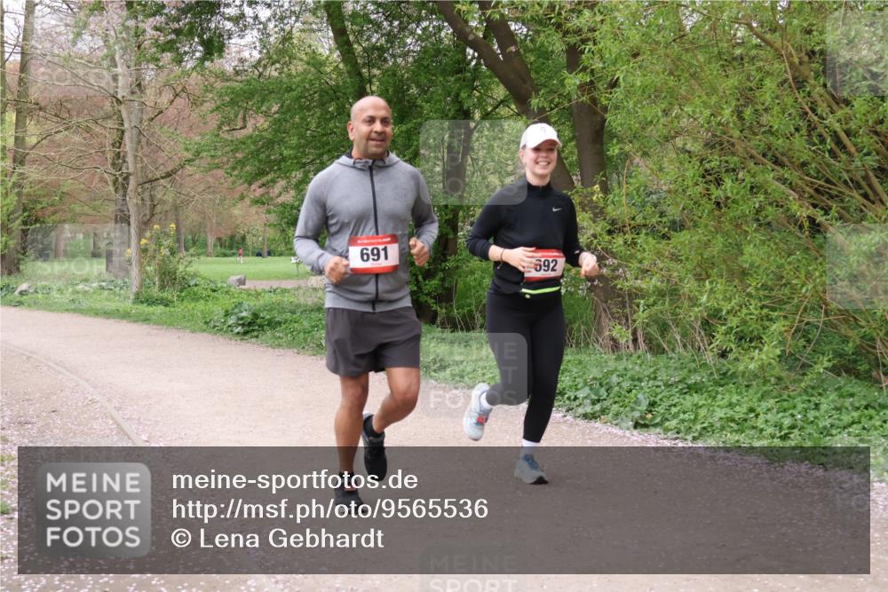 19.04.2026 - Hammer Lauf Lena Gebhardt http://msf.ph/oto/9565536 19.04.2026 10:55:59 Laufen 691, 692 meine-sportfotos.de