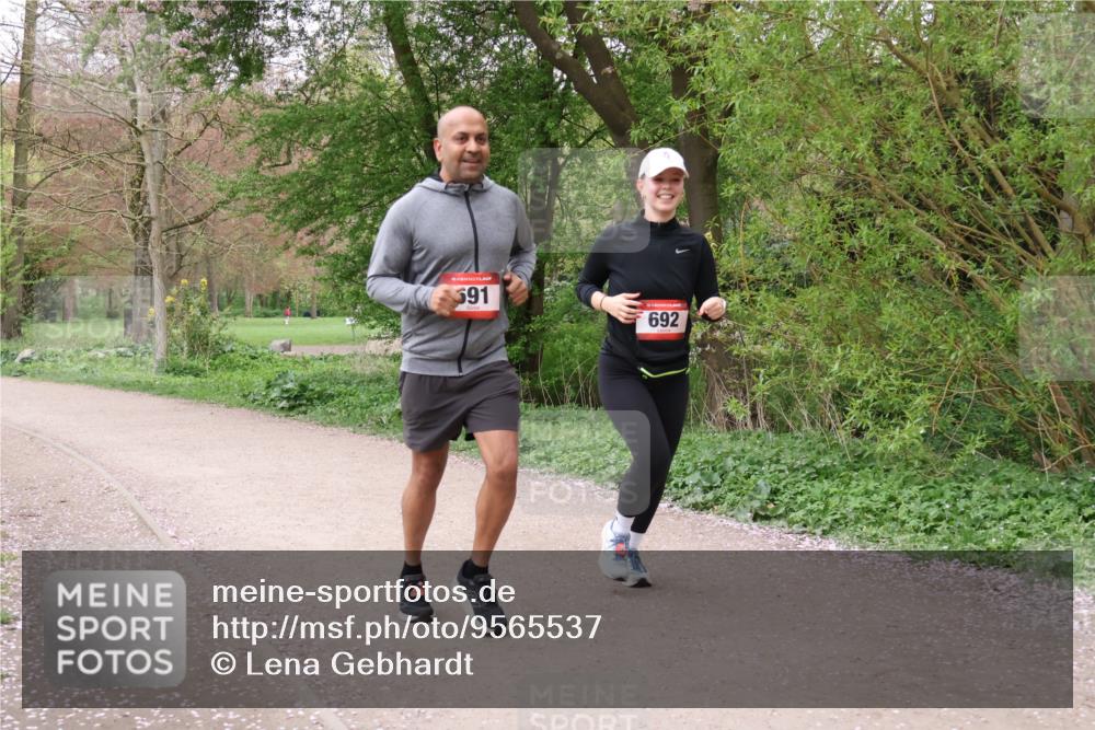 19.04.2026 - Hammer Lauf Lena Gebhardt http://msf.ph/oto/9565537 19.04.2026 10:55:59 Laufen 16, 591, 692 meine-sportfotos.de