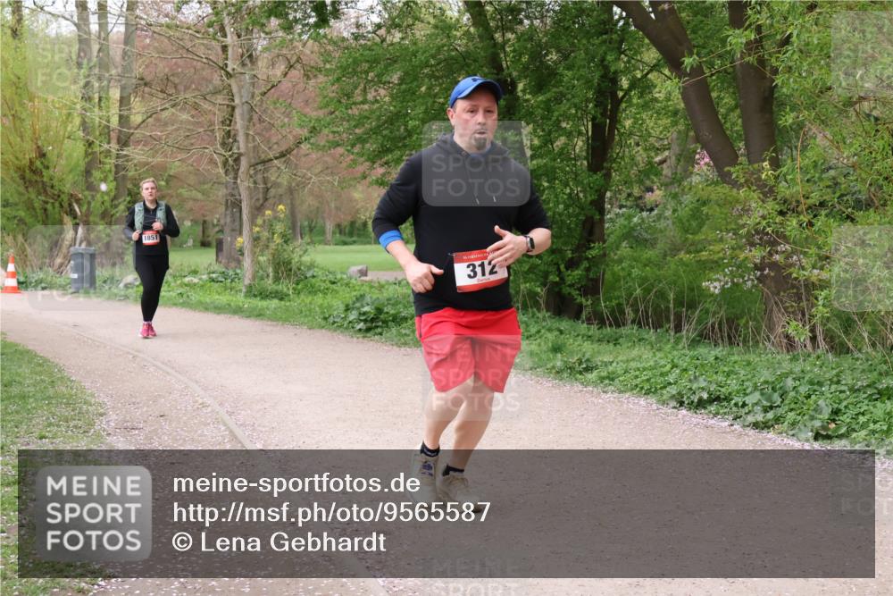19.04.2026 - Hammer Lauf Lena Gebhardt http://msf.ph/oto/9565587 19.04.2026 10:58:26 Laufen 1851, 16, 312 meine-sportfotos.de