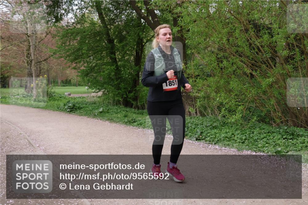 19.04.2026 - Hammer Lauf Lena Gebhardt http://msf.ph/oto/9565592 19.04.2026 10:58:31 Laufen 1851 meine-sportfotos.de