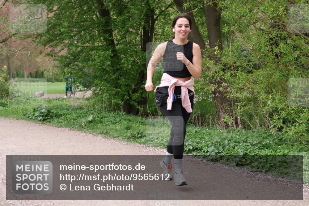19.04.2026 - Hammer Lauf Lena Gebhardt http://msf.ph/oto/9565612 19.04.2026 10:59:02 Laufen  meine-sportfotos.de