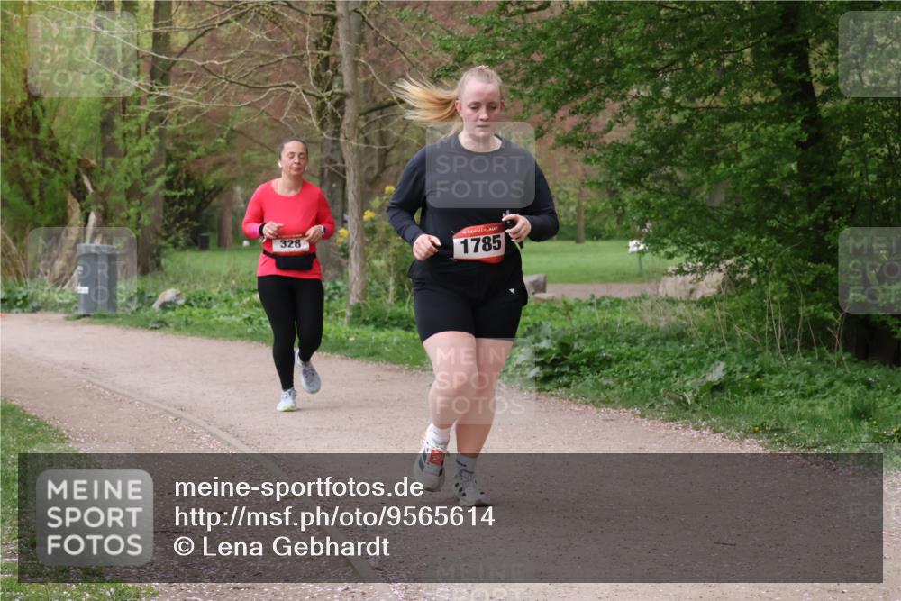 19.04.2026 - Hammer Lauf Lena Gebhardt http://msf.ph/oto/9565614 19.04.2026 10:59:11 Laufen 328, 1785 meine-sportfotos.de