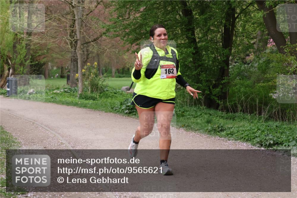 19.04.2026 - Hammer Lauf Lena Gebhardt http://msf.ph/oto/9565621 19.04.2026 10:59:21 Laufen 162 meine-sportfotos.de
