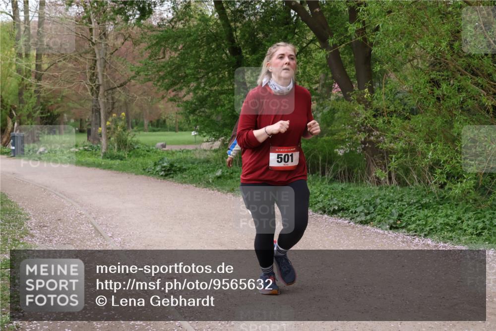 19.04.2026 - Hammer Lauf Lena Gebhardt http://msf.ph/oto/9565632 19.04.2026 10:59:36 Laufen 16, 501 meine-sportfotos.de