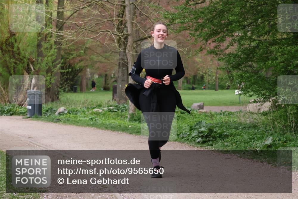 19.04.2026 - Hammer Lauf Lena Gebhardt http://msf.ph/oto/9565650 19.04.2026 11:02:11 Laufen  meine-sportfotos.de
