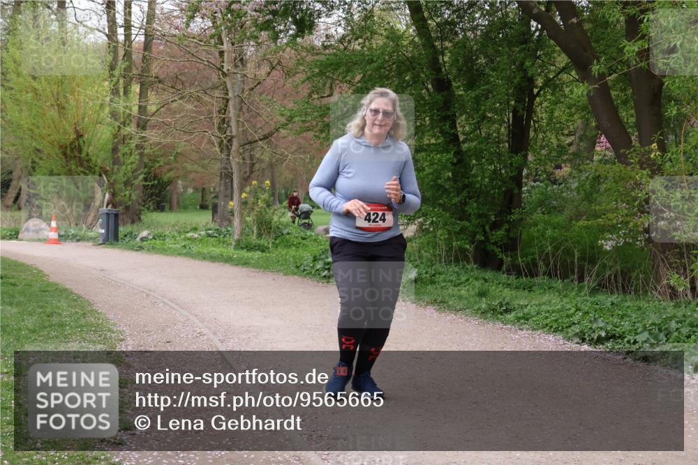 19.04.2026 - Hammer Lauf Lena Gebhardt http://msf.ph/oto/9565665 19.04.2026 11:02:41 Laufen 424 meine-sportfotos.de