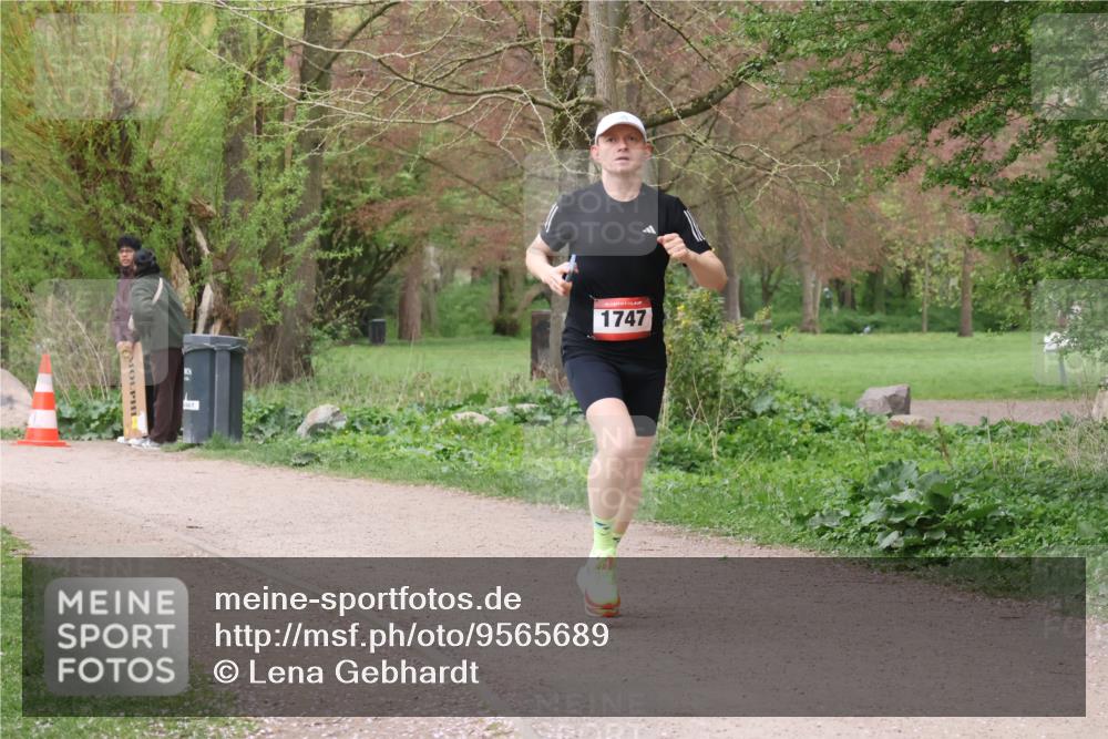 19.04.2026 - Hammer Lauf Lena Gebhardt http://msf.ph/oto/9565689 19.04.2026 11:03:37 Laufen 1747 meine-sportfotos.de