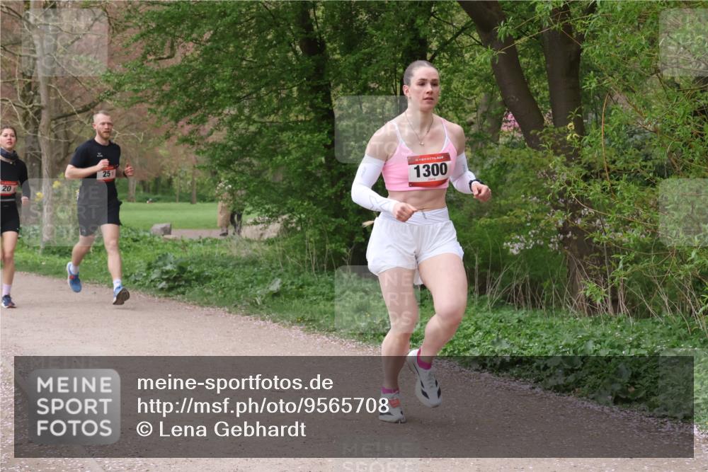 19.04.2026 - Hammer Lauf Lena Gebhardt http://msf.ph/oto/9565708 19.04.2026 11:03:54 Laufen 20, 25, 1300 meine-sportfotos.de