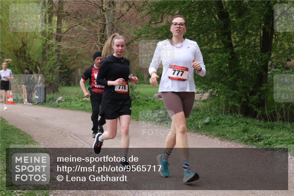 19.04.2026 - Hammer Lauf Lena Gebhardt http://msf.ph/oto/9565717 19.04.2026 11:04:02 Laufen 778, 16, 777 meine-sportfotos.de