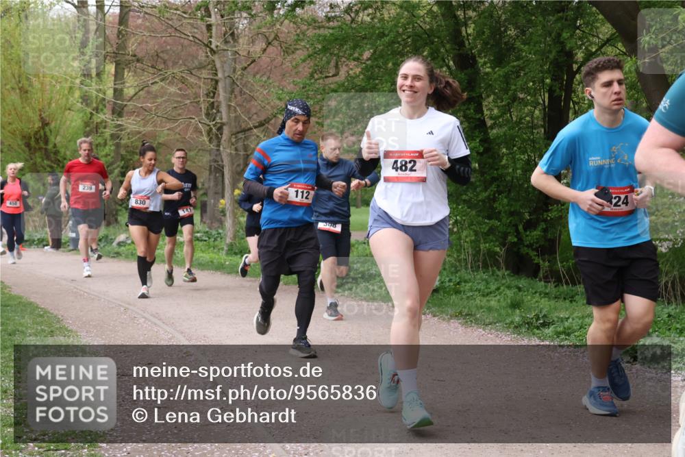 19.04.2026 - Hammer Lauf Lena Gebhardt http://msf.ph/oto/9565836 19.04.2026 11:05:13 Laufen 450, 239, 830, 141, 112, 308, 16, 482, 24 meine-sportfotos.de