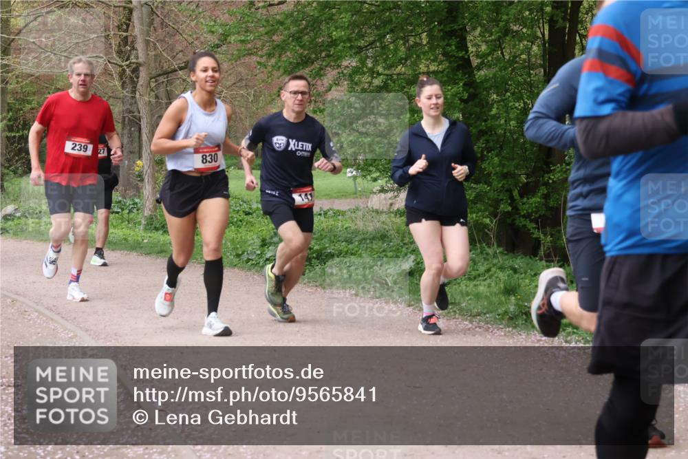 19.04.2026 - Hammer Lauf Lena Gebhardt http://msf.ph/oto/9565841 19.04.2026 11:05:15 Laufen 239, 27, 830, 141 meine-sportfotos.de