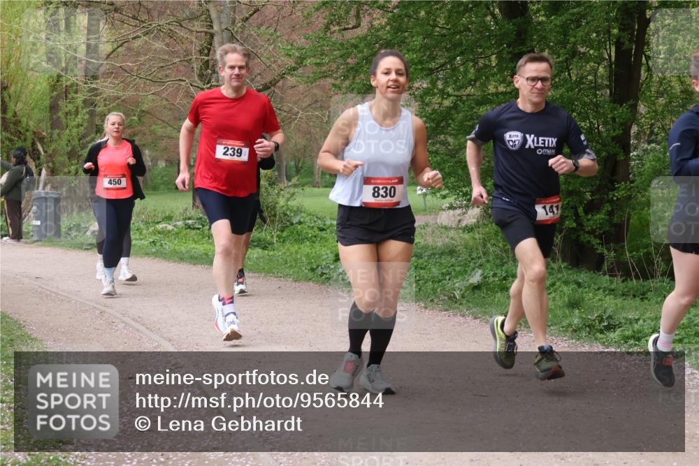 19.04.2026 - Hammer Lauf Lena Gebhardt http://msf.ph/oto/9565844 19.04.2026 11:05:16 Laufen 450, 239, 16, 830, 0, 7, 141 meine-sportfotos.de