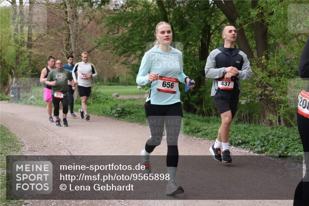 19.04.2026 - Hammer Lauf Lena Gebhardt http://msf.ph/oto/9565898 19.04.2026 11:05:44 Laufen 211, 546, 16, 656, 437, 20 meine-sportfotos.de